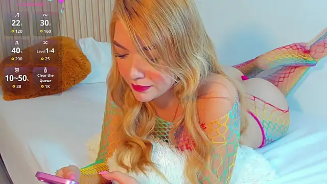 Sami Loveee  online show from April 10, 2026, 10:39 pm