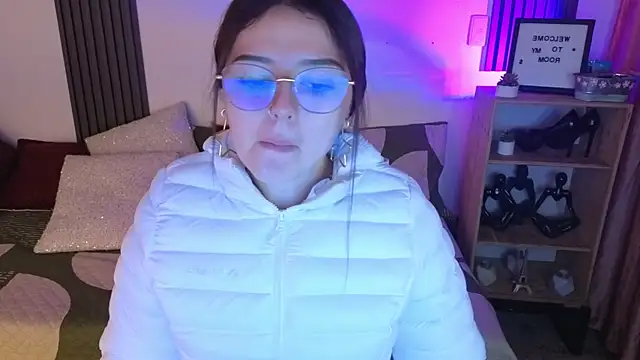 Evelyn Liss online show from April 17, 2026, 12:41 pm