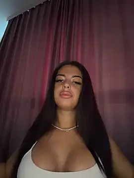 Snapshot of OlyviaDelight chatting on July 10, 2026, 8:36 am OlyviaDelight online show from July 10, 2026, 8:36 am