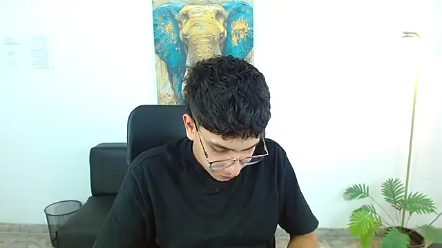 maax 18 online show from March 24, 2026, 2:28 pm