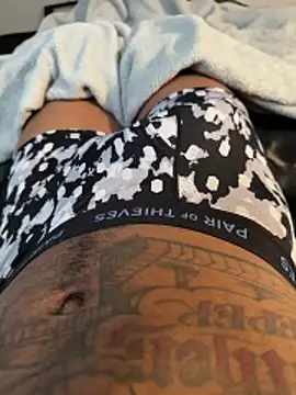 Thirdlegsuave online show from April 22, 2026, 7:20 pm