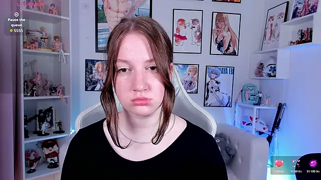 Snapshot of Elisabeth_Binder chatting on May 4, 2026, 3:43 am Elisabeth Binder online show from May 4, 2026, 3:43 am