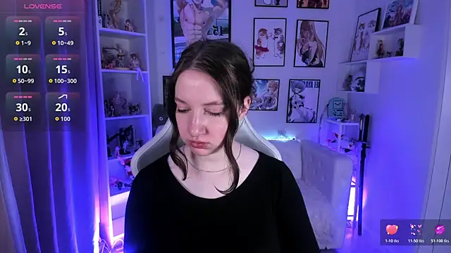 Snapshot of Elisabeth_Binder chatting on May 10, 2026, 3:43 am Elisabeth Binder online show from May 10, 2026, 3:43 am