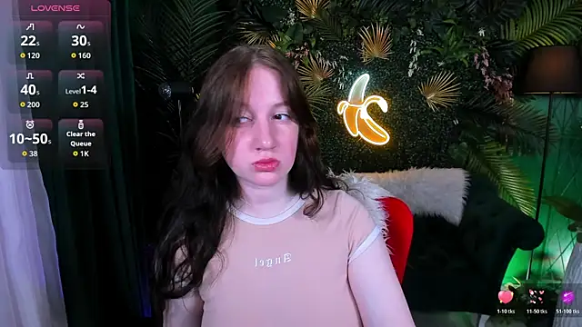 Snapshot of Elisabeth_Binder chatting on April 19, 2026, 3:29 am Elisabeth Binder online show from April 19, 2026, 3:29 am