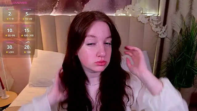 Snapshot of Elisabeth_Binder chatting on May 9, 2026, 3:43 am Elisabeth Binder online show from May 9, 2026, 3:43 am