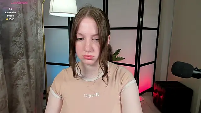 Snapshot of Elisabeth_Binder chatting on May 5, 2026, 4:04 am Elisabeth Binder online show from May 5, 2026, 4:04 am