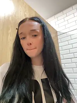 Flora Ray online show from April 5, 2026, 10:33 am