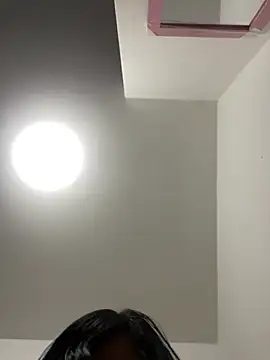 Anita vegaa  online show from April 10, 2026, 2:35 pm