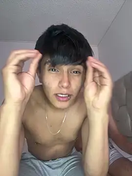 LYAN DYLAN online show from March 25, 2026, 10:08 pm