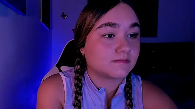 Soouuf  online show from April 20, 2026, 1:41 am