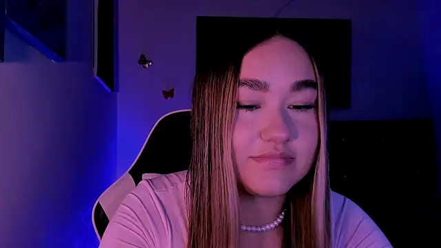 Soouuf  online show from April 16, 2026, 11:18 pm