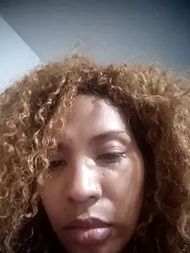 SolashLitzy Curly online show from May 20, 2026, 3:47 am