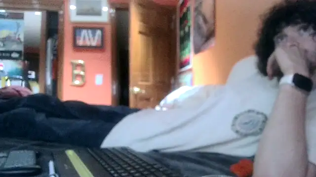 Teddy4420 online show from April 16, 2026, 1:50 am