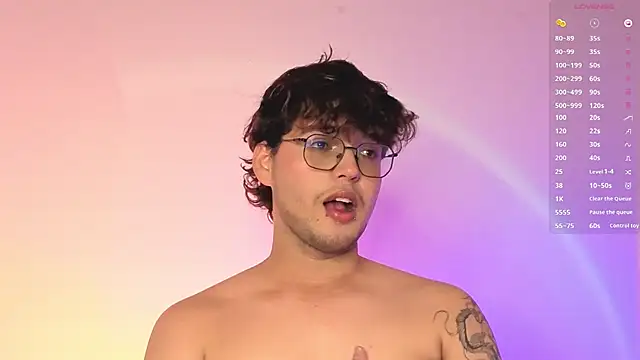 hornsgoat  online show from April 22, 2026, 11:44 pm