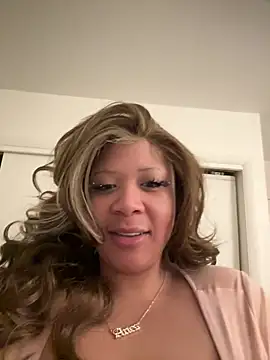 Snapshot of Jugzillaebonybbw chatting on March 29, 2026, 11:12 am Jugzillaebonybbw online show from March 29, 2026, 11:12 am