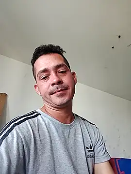 Snapshot of Gabriel_leon33 chatting on June 4, 2026, 8:13 pm Gabriel leon33 online show from June 4, 2026, 8:13 pm