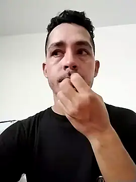 Snapshot of Gabriel_leon33 chatting on May 31, 2026, 7:36 pm Gabriel leon33 online show from May 31, 2026, 7:36 pm