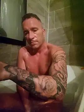 Cutecamboy4you online show from April 17, 2026, 1:30 am