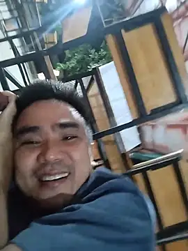 Snapshot of Tinh_love chatting on July 28, 2026, 2:35 pm Tinh love online show from July 28, 2026, 2:35 pm