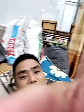 Snapshot of Tinh_love chatting on June 15, 2026, 2:39 pm Tinh love online show from June 15, 2026, 2:39 pm