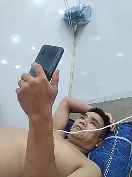 Snapshot of Tinh_love chatting on June 20, 2026, 2:44 pm Tinh love online show from June 20, 2026, 2:44 pm