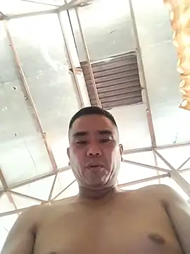 Snapshot of Tinh_love chatting on August 3, 2026, 2:41 am Tinh love online show from August 3, 2026, 2:41 am