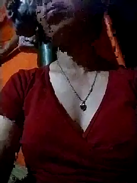 Snapshot of Ely-cute2k chatting on April 24, 2026, 12:07 pm Ely-cute2k online show from April 24, 2026, 12:07 pm