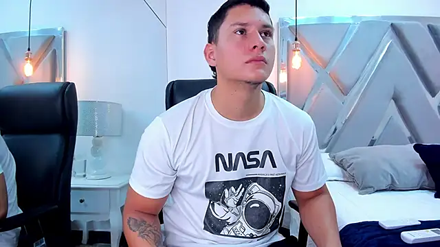 Chriss Diamond online show from March 28, 2026, 8:32 pm