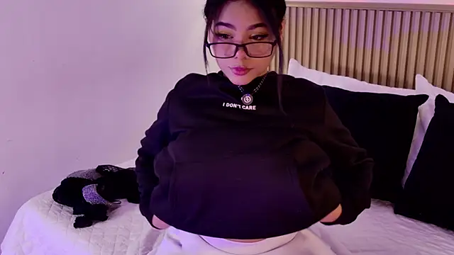 Aly leee online show from April 10, 2026, 12:56 pm