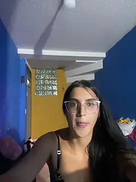 miaa doll22 online show from April 29, 2026, 2:27 am