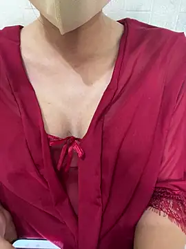 Amee  online show from April 8, 2026, 5:36 pm