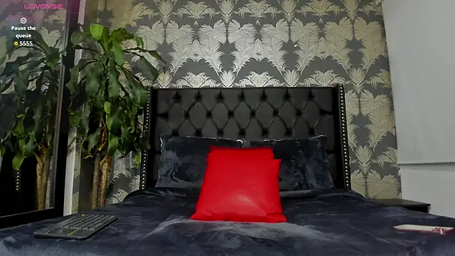 Pamela di angelo online show from April 17, 2026, 9:39 pm