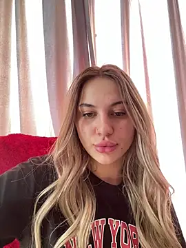 ScarlettMussee online show from April 5, 2026, 2:02 pm