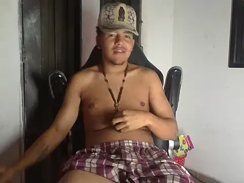 simonchacalxl online show from April 17, 2026, 3:04 pm