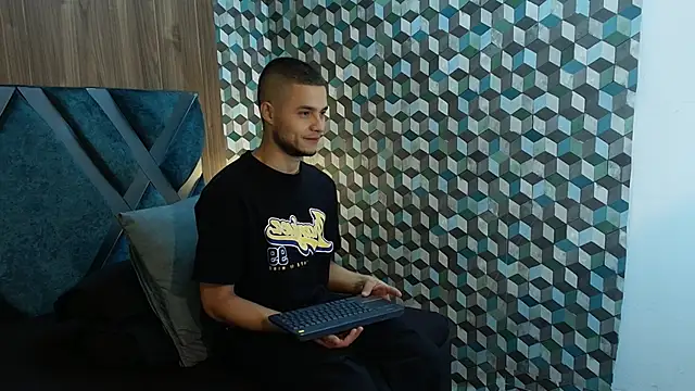 Joaho Fernandez online show from May 19, 2026, 1:56 am