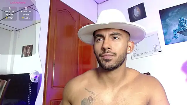 romanpearce  online show from June 5, 2026, 8:03 pm