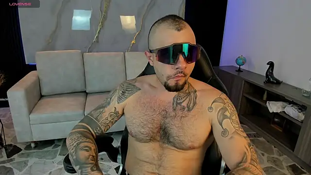 NICK OWEEN26 online show from April 10, 2026, 7:32 pm