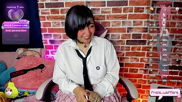 fresa Wafflera online show from April 18, 2026, 7:58 pm