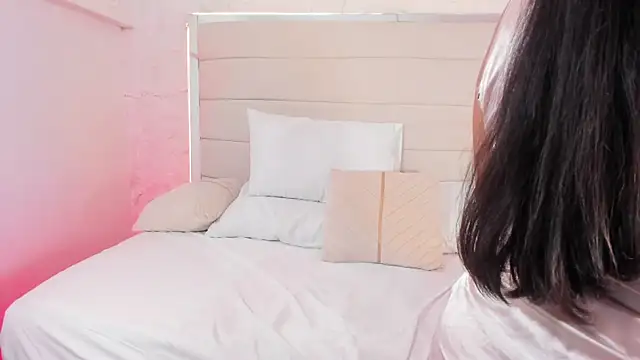 MiaDancen online show from March 27, 2026, 8:26 am