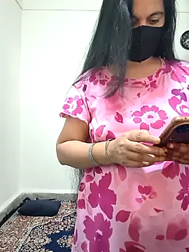 HeartlessGirl online show from April 26, 2026, 6:54 am