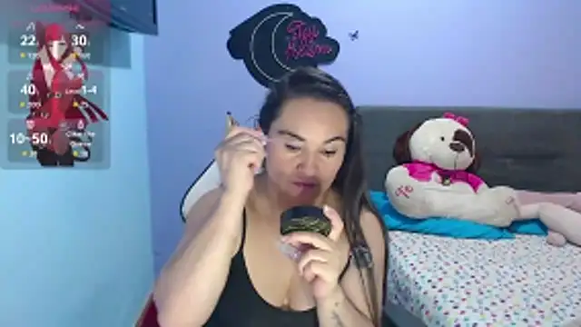 kyra sol online show from March 26, 2026, 3:27 am