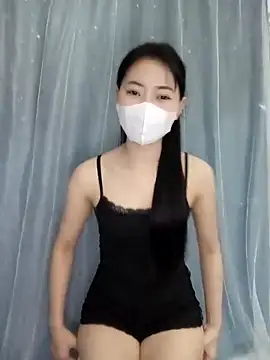 Xiangchuu online show from April 3, 2026, 2:23 pm