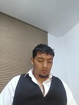 Itsdavidxxx online show from April 17, 2026, 2:03 am