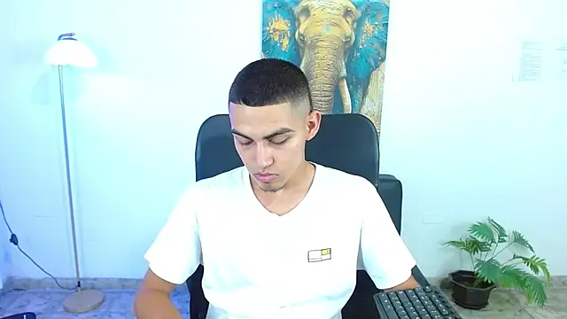 lucass 18 online show from April 7, 2026, 8:21 pm