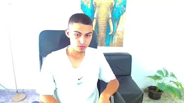 lucass 18 online show from April 12, 2026, 1:03 pm