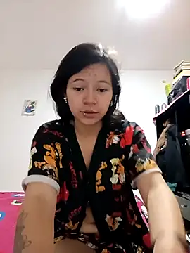 Ninffa sweet21 online show from April 17, 2026, 12:02 am