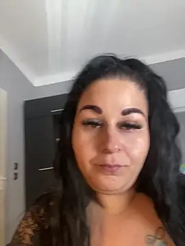 Snapshot of Szandra26 chatting on April 21, 2026, 1:07 pm Szandra26 online show from April 21, 2026, 1:07 pm