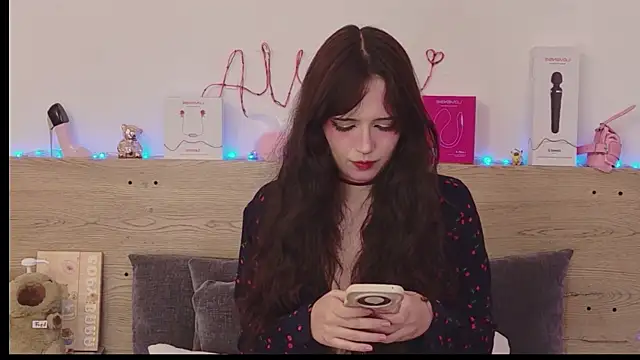 Sweet Alice S online show from May 17, 2026, 10:21 pm
