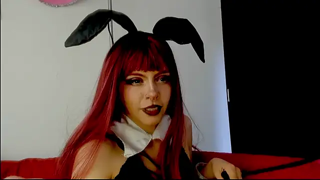 Snapshot of Nyxara- chatting on May 24, 2026, 5:24 pm Nyxara- online show from May 24, 2026, 5:24 pm