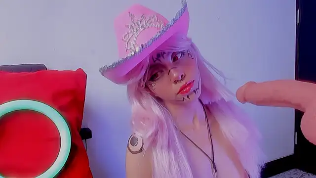 Snapshot of Nyxara- chatting on July 4, 2026, 7:18 pm Nyxara- online show from July 4, 2026, 7:18 pm